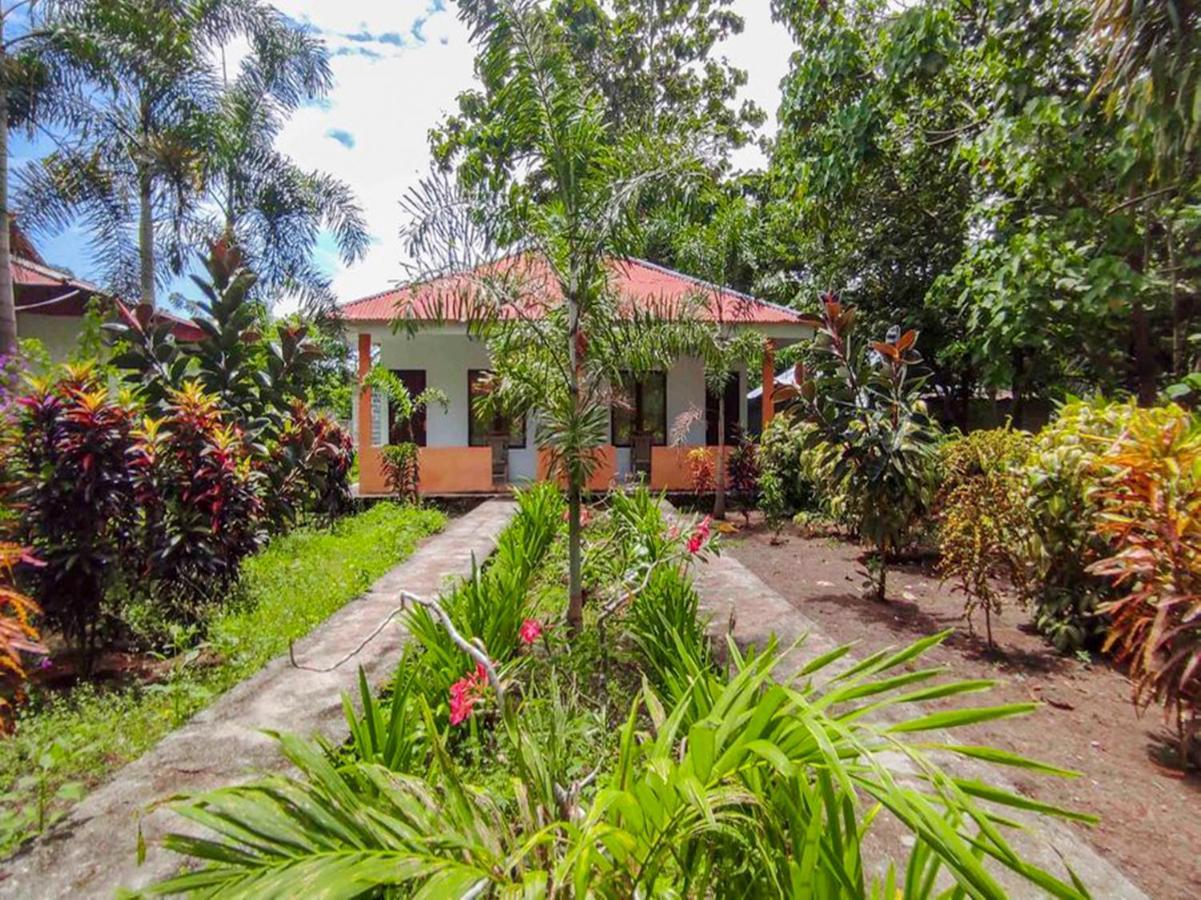Rinondoran Oyo 90988 Tangkoko Jungle Homestay מראה חיצוני תמונה